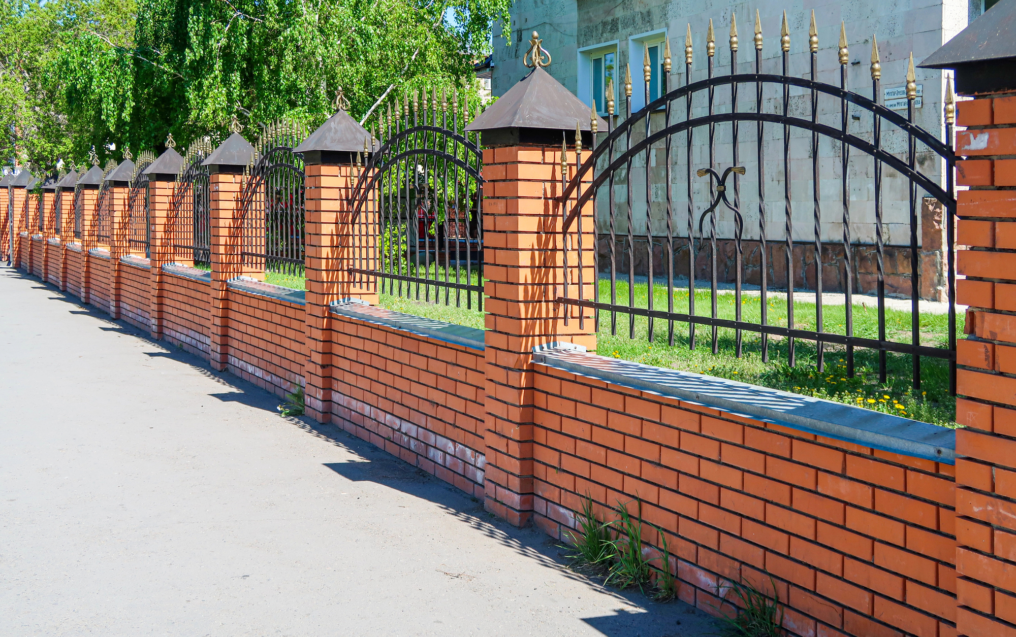 Guide til holdbarhed og stil: Installation af murkroner